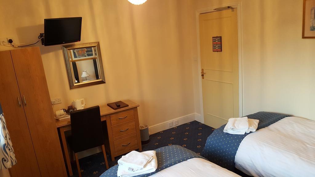 The Pilgrim'S Guest House Newbury  Bagian luar foto