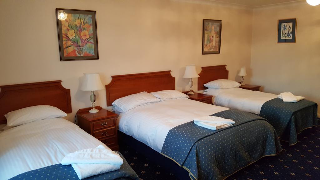 The Pilgrim'S Guest House Newbury  Bagian luar foto