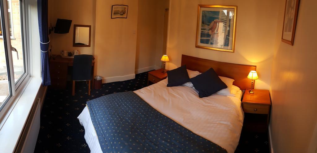 The Pilgrim'S Guest House Newbury  Bagian luar foto