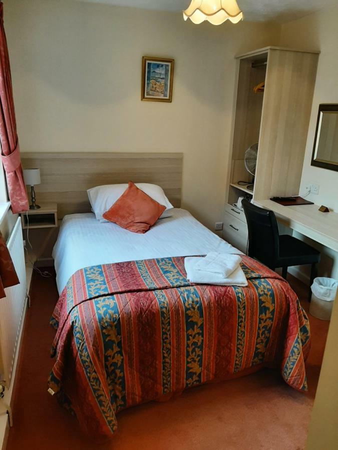 The Pilgrim'S Guest House Newbury  Bagian luar foto